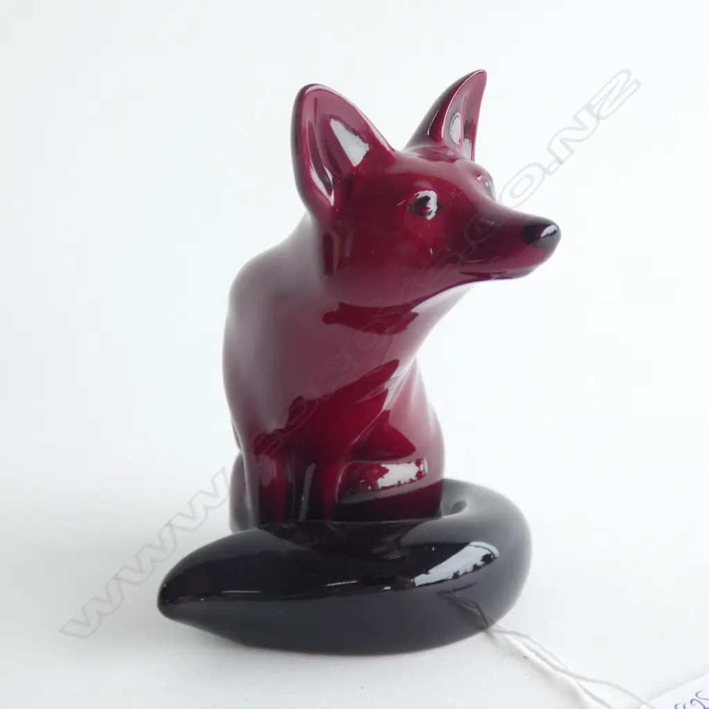 A Royal Doulton flambé fox, Image 1++